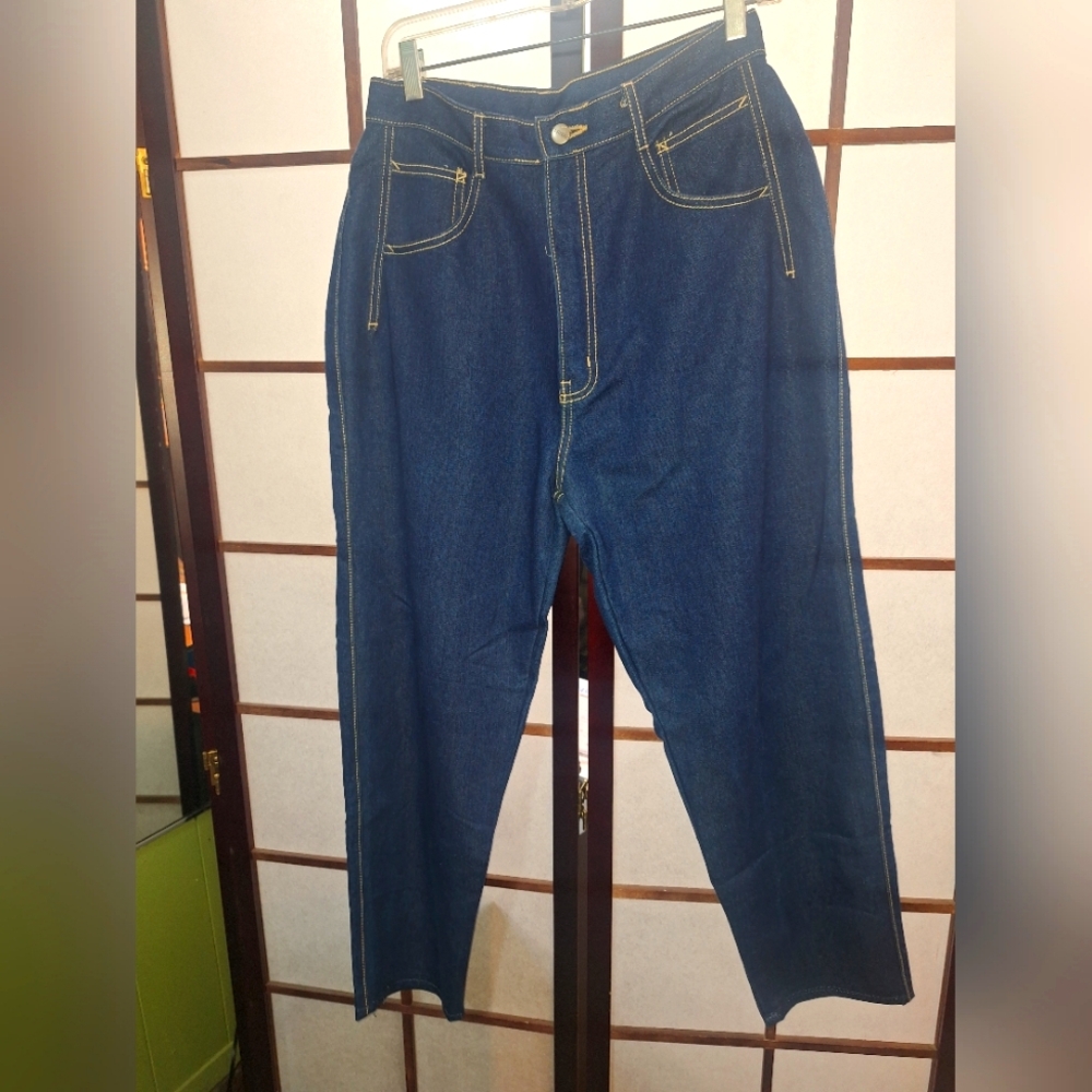 Retro high waisted jeans